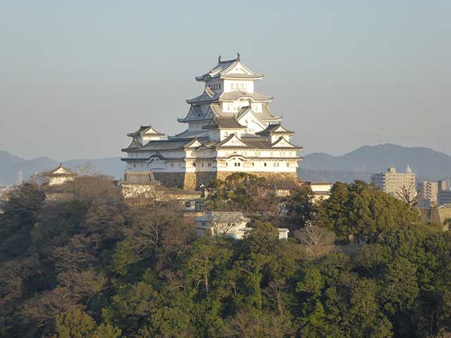 Himeji-Castle.jpg