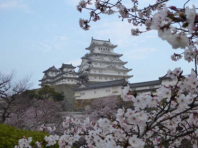 Himeji-Castle3.jpg