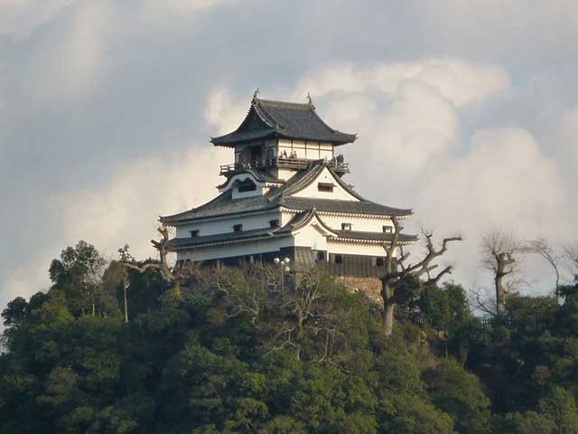 Inuyama-Castle4.jpg