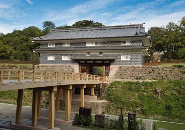 Kanazawa Castle Kanazawa-Castle.jpg