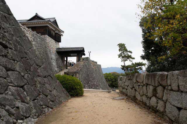 Iyo Matsuyama Castle Matsuyama-Castle2.jpg